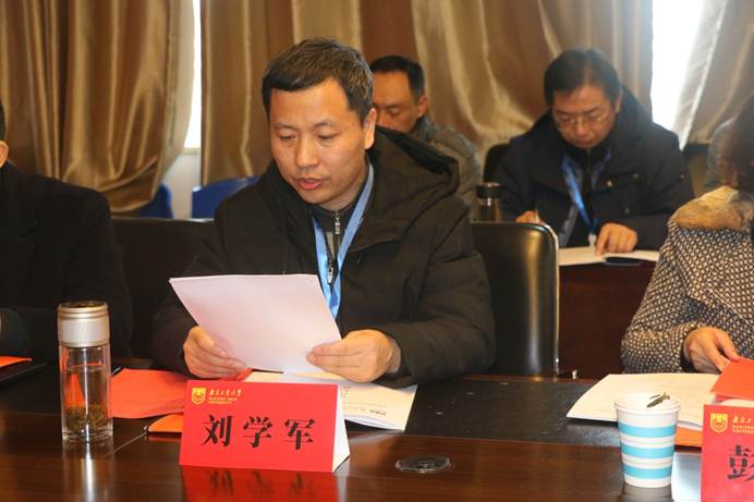 说明: D:\bevictor伟德\工会工作\教代会\2021教代会\教代会照片\IMG_4681.JPG 说明: D:\bevictor伟德\工会工作\教代会\2021教代会\教代会照片\IMG_4681.JPG
